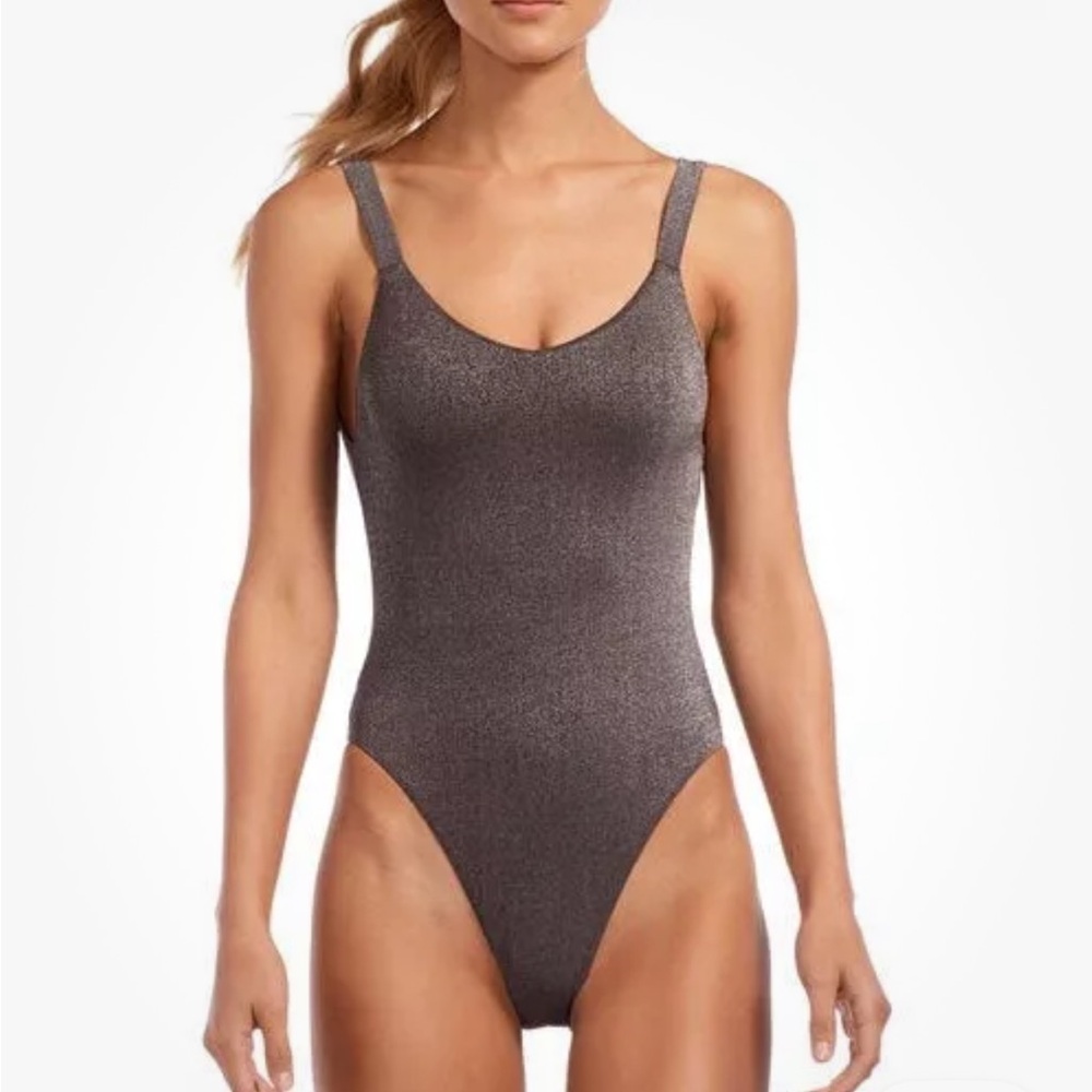New with Tags Vitamin A Leah One-piece Swimsuit Metallic Graphite 14DD low back